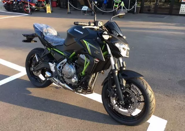 川崎大排新品,雙缸4秒破百,極速200km/h,新款售76600元