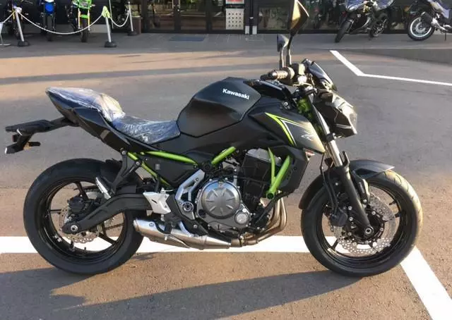 川崎大排新品,雙缸4秒破百,極速200km/h,新款售76600元