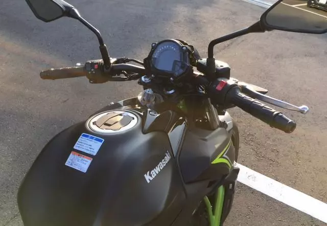 川崎大排新品,雙缸4秒破百,極速200km/h,新款售76600元