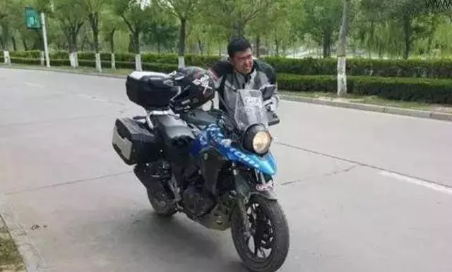 鈴木DL250和山葉飛致250,哪個更適合摩旅?對比一下,高下立見