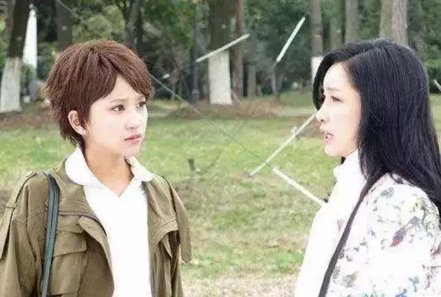 小姑子到城裡找工作住我家,下班回來看見她穿的衣服,我趕她出門