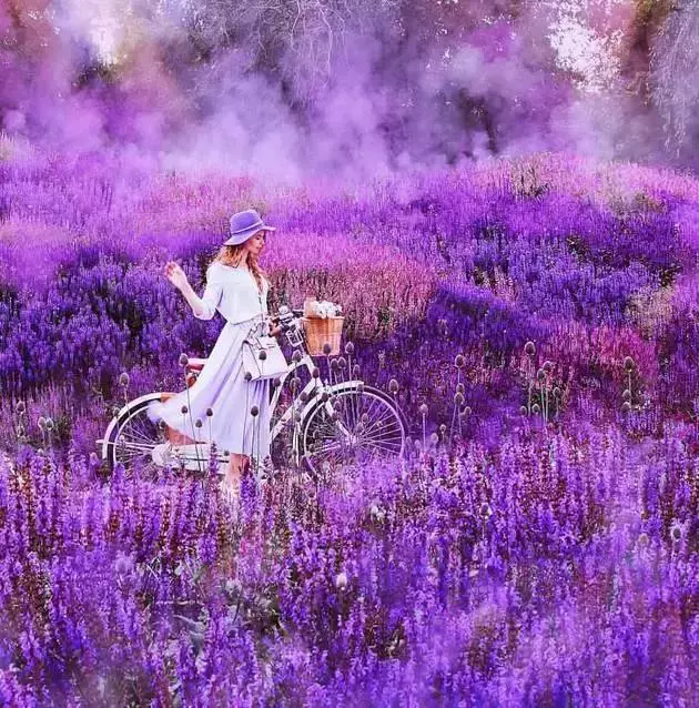 驚艷!跑遍大半個地球,她把平常風景拍成了最甜美的童話世界!