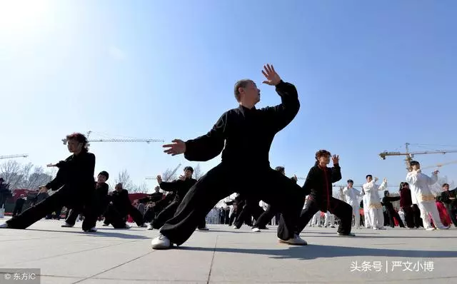 中醫養生功法八段錦,你可以不妨試試