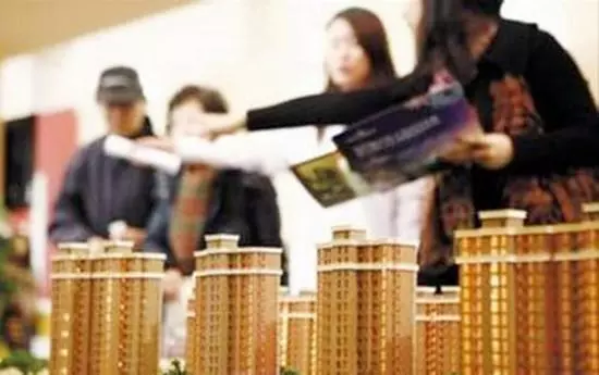 結婚婆婆給一萬,小叔結婚婆婆給他買房,老公怒提離婚趕我出門