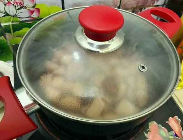 女人常喝這湯,到40歲還是少女臉,排濕氣養氣色,連面膜都省了