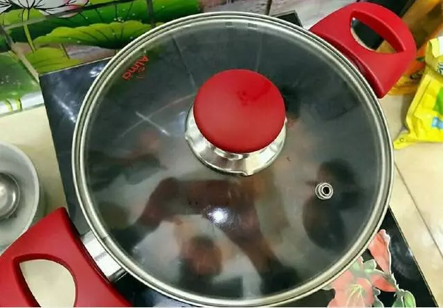 女人常喝這湯,到40歲還是少女臉,排濕氣養氣色,連面膜都省了