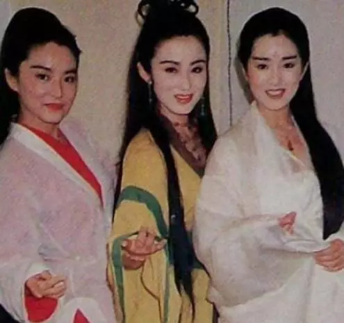 楊冪孫儷14年前合照回憶滿滿,女神們的青蔥歲月讓人留戀