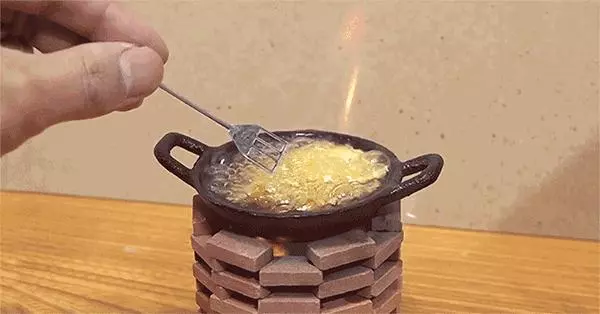小哥哥還原宮崎駿動畫里的袖珍美食,270 萬粉絲看得直流口水!
