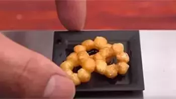小哥哥還原宮崎駿動畫里的袖珍美食,270 萬粉絲看得直流口水!