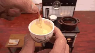 小哥哥還原宮崎駿動畫里的袖珍美食,270 萬粉絲看得直流口水!