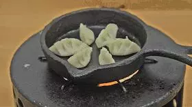 小哥哥還原宮崎駿動畫里的袖珍美食,270 萬粉絲看得直流口水!