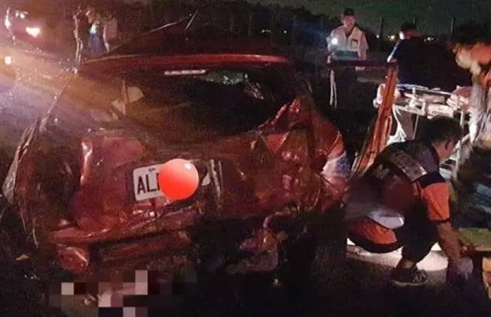 中山高連環撞2死女童遭慘壓車底亡 -