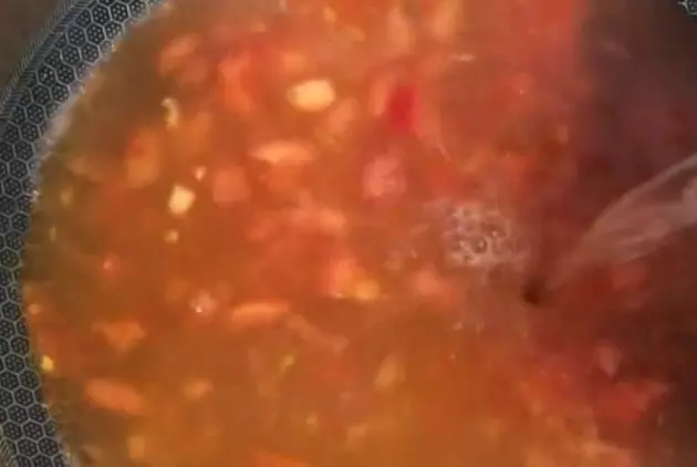 看似簡單的番茄雞蛋湯,原來也有竅門,這樣做原滋原味,營養不流失!