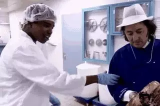 廚師殺過人,服務員是投毒犯,這家餐廳卻驚艷了BBC……