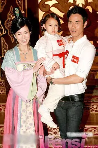 【前任的婚禮都去了!】佘詩曼自爆前任男友超過10個!圈內圈外都交往過!網友:只算出這2位!