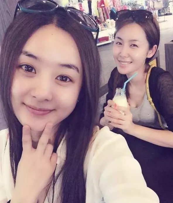 趙麗穎婚禮伴娘曝光?名單引發網友熱議,直言:怎麼是這兩個人!
