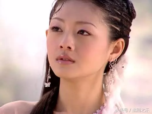 15年前這部劇才叫高顏值,大S站在宣萱身邊就像個小丫鬟