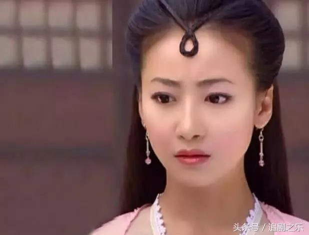 15年前這部劇才叫高顏值,大S站在宣萱身邊就像個小丫鬟