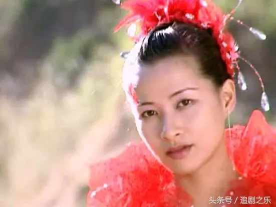 15年前這部劇才叫高顏值,大S站在宣萱身邊就像個小丫鬟
