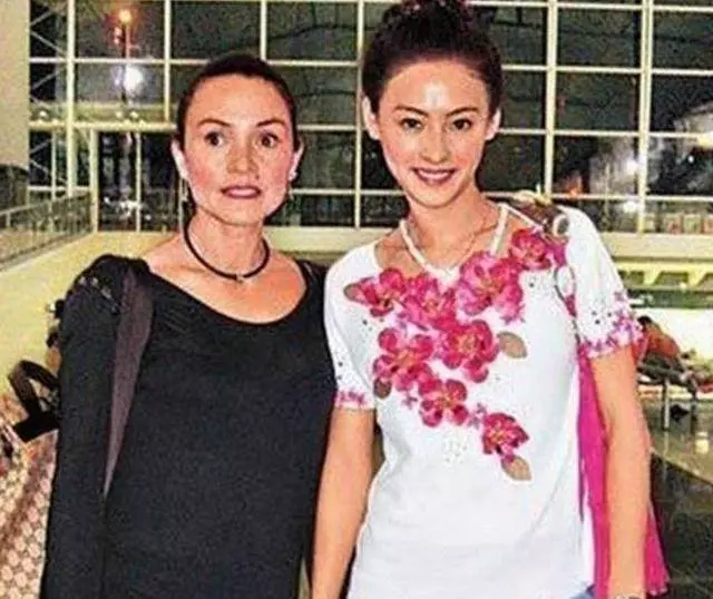 舒淇罕見曬與母親合照,這告訴我們,沒有對比就沒有傷害!