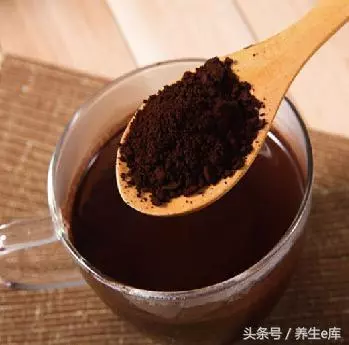 不論男女,臉上若有5種變化,小心高血脂!3樣食物再想吃也要忍忍