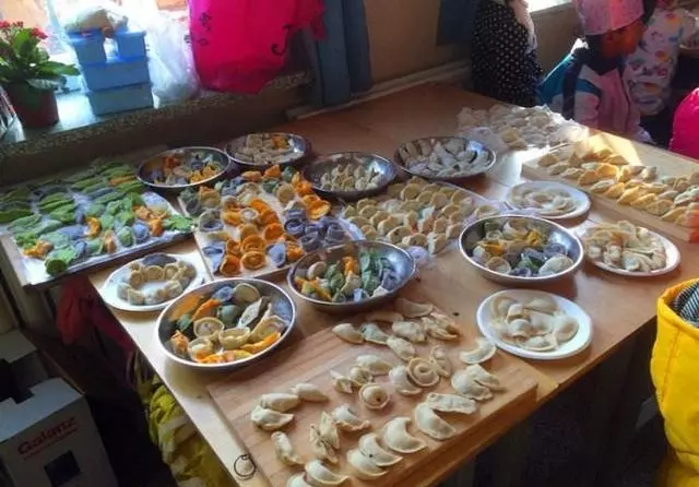手工的餃子不要立刻放冰箱,教你一簡單絕招,放多久都不壞不粘連!