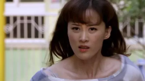 離婚當天家公叫我退彩禮,還被小姑打,第二天家公神色全變了!