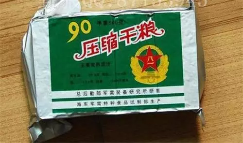壓縮餅乾到底壓了多少東西?吃到胃裡會迅速膨脹嗎?