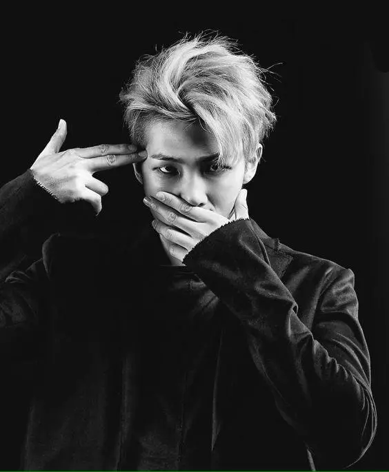 再忙也要做音樂,防彈少年團RM發表第二張Mixtape!