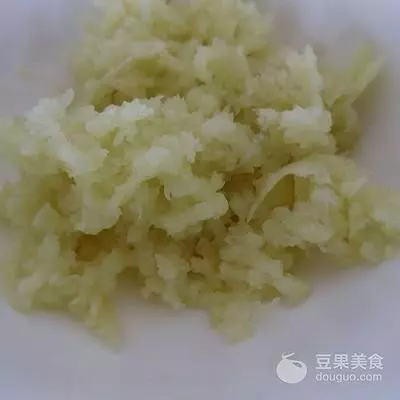 營養又滋補的蒜蓉花甲粉絲,吃起來好吃,做起來也簡單哦!保證大人小孩都愛吃!
