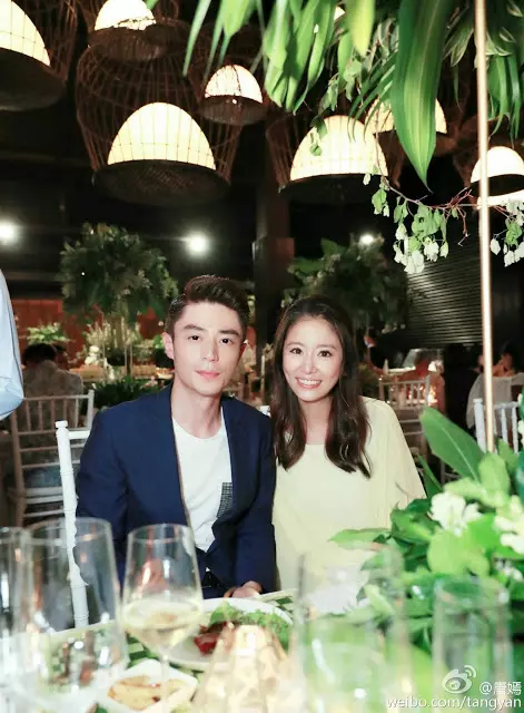 林心如曬70歲婆婆近照,霍媽打扮青春活力,一動作暴露婆媳關係!