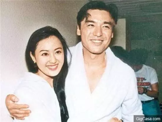 她敗光鐘鎮濤1.5億家產!還婚內紅杏出牆交往5個外國猛男...