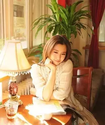 閨女嫁了「拆遷戶」,設宴款待我,看到親家的飯菜,我扇了閨女