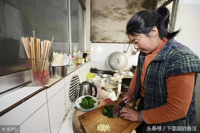 婆婆說只要我生個兒子就有驚喜 真沒想到 老公和我哭了