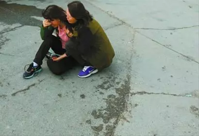 有夫之婦出軌未婚男人,想要拋棄孩子跟丈夫離婚,結局你應得的