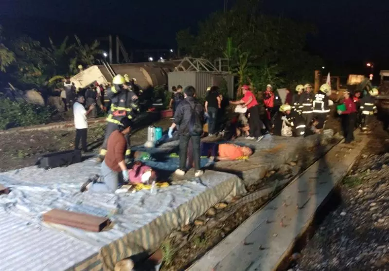台鐵普悠瑪列車發生出軌事故:已致18人遇難187人受傷!