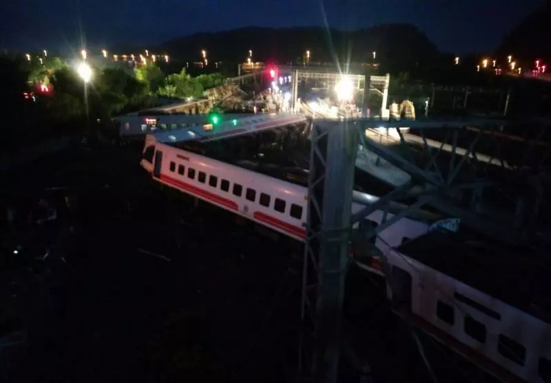 台鐵普悠瑪列車發生出軌事故:已致18人遇難187人受傷!