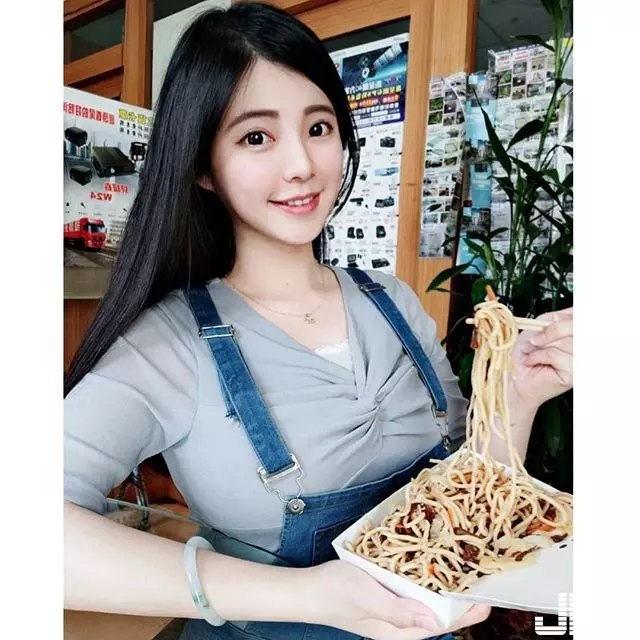 超商驚見不科學「正妹」!填滿我視線,妹子原來出現在嘉義啊!