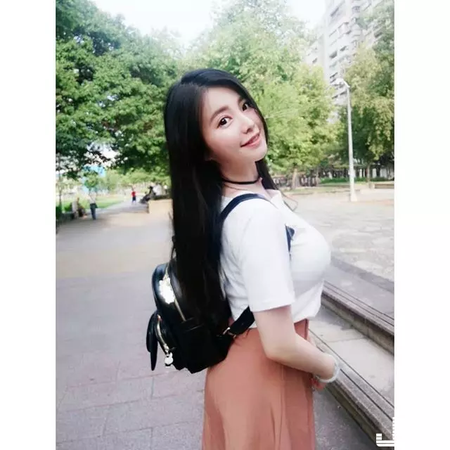 超商驚見不科學「正妹」!填滿我視線,妹子原來出現在嘉義啊!