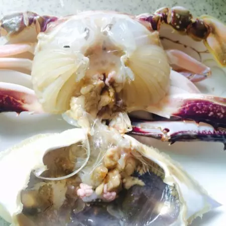 又到吃蟹季節,送您簡單美味的蔥油梭子蟹做法,太鮮了
