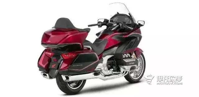 王牌對王牌:本田2018款金翼GL1800對陣哈雷旗艦滑翔CVO LIMITED