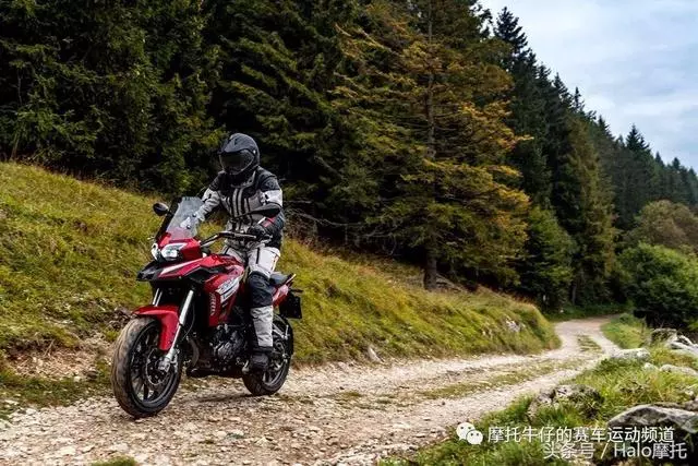 貝納利Benelli「巴厘島」發布「一新二老」三款車