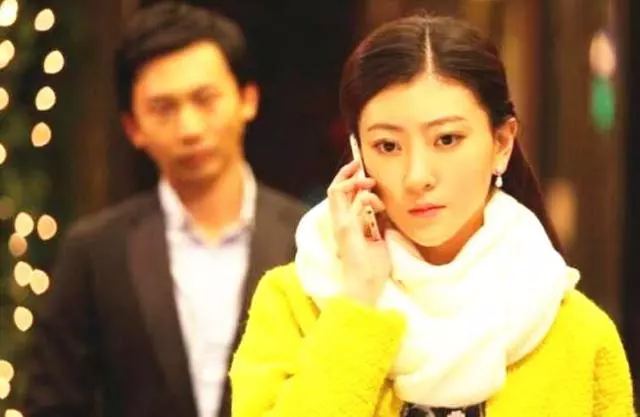 我們買房四處借錢,妯娌生兒子婆婆給十萬,我當晚幫婆婆收拾行李