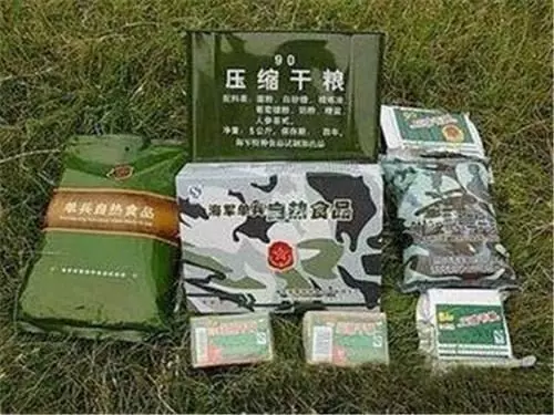 一個壓縮餅乾里到底壓了多少東西!?吃到胃裡會迅速膨脹嗎?