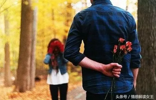 雙方家長見面,妹妹不小心說出我的秘密,准婆婆立馬「坐地減禮」
