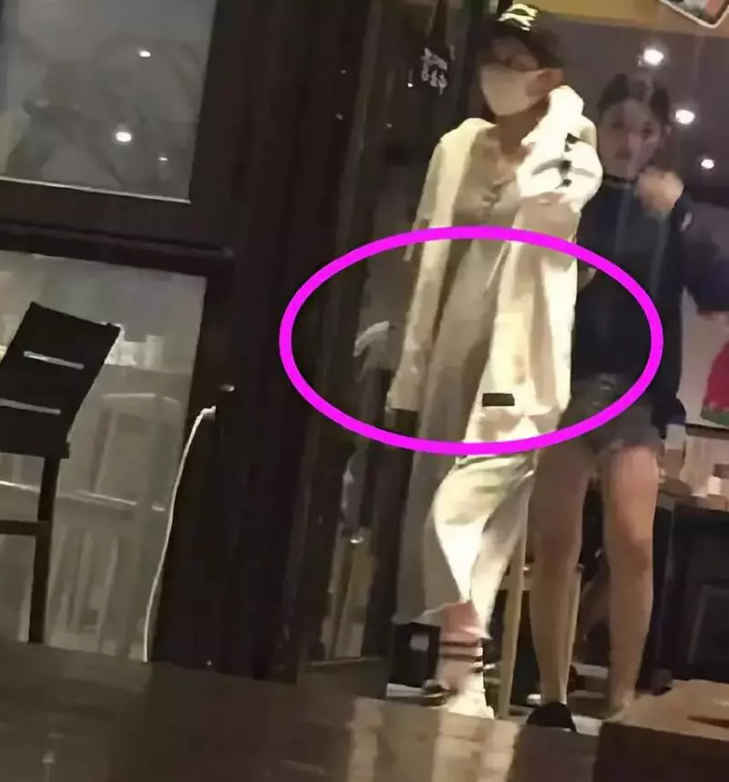 趙麗穎近照曝光,肚子大到瞞不住?網友:感謝陳曉不娶之恩!