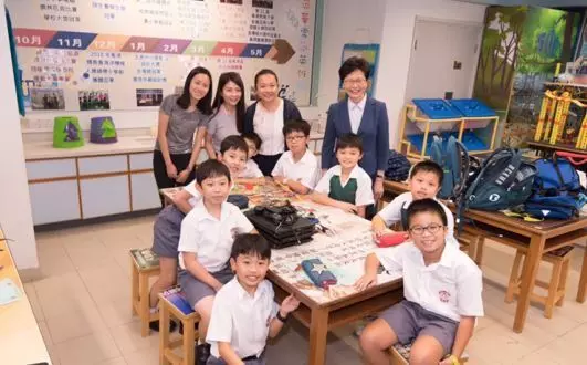 「女老師太巨了」…訪問小學重點全歪!沒想到小弟弟才是大亮點 網爆笑:hen會