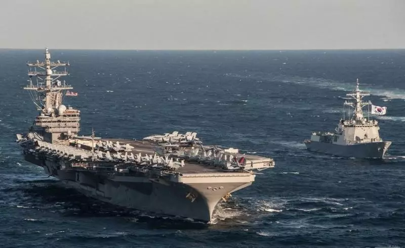 美軍航母雷根號走東岸，神盾艦經台灣海峽；昨(22)晚兩路環台通過&#160;雷根號航母滿載戰機秀武力 (圖13張)