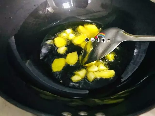 雞湯好喝,但是這做法雞肉不會柴,絕對是飯桌上最搶手的紅燒菜!