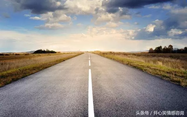 心理測試:4條路,你會選擇哪條?秒測你們的異地戀可以堅持多久